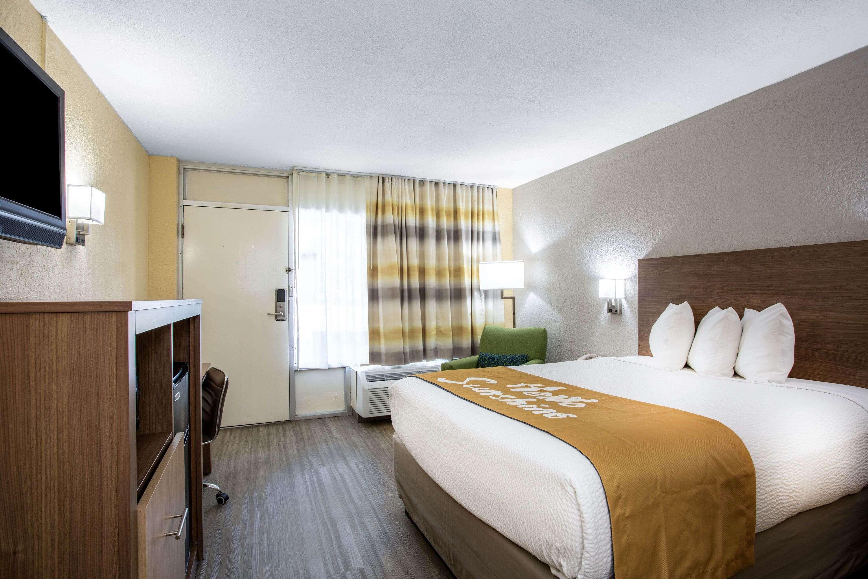 Days Inn By Wyndham Apopka/Orlando Екстериор снимка